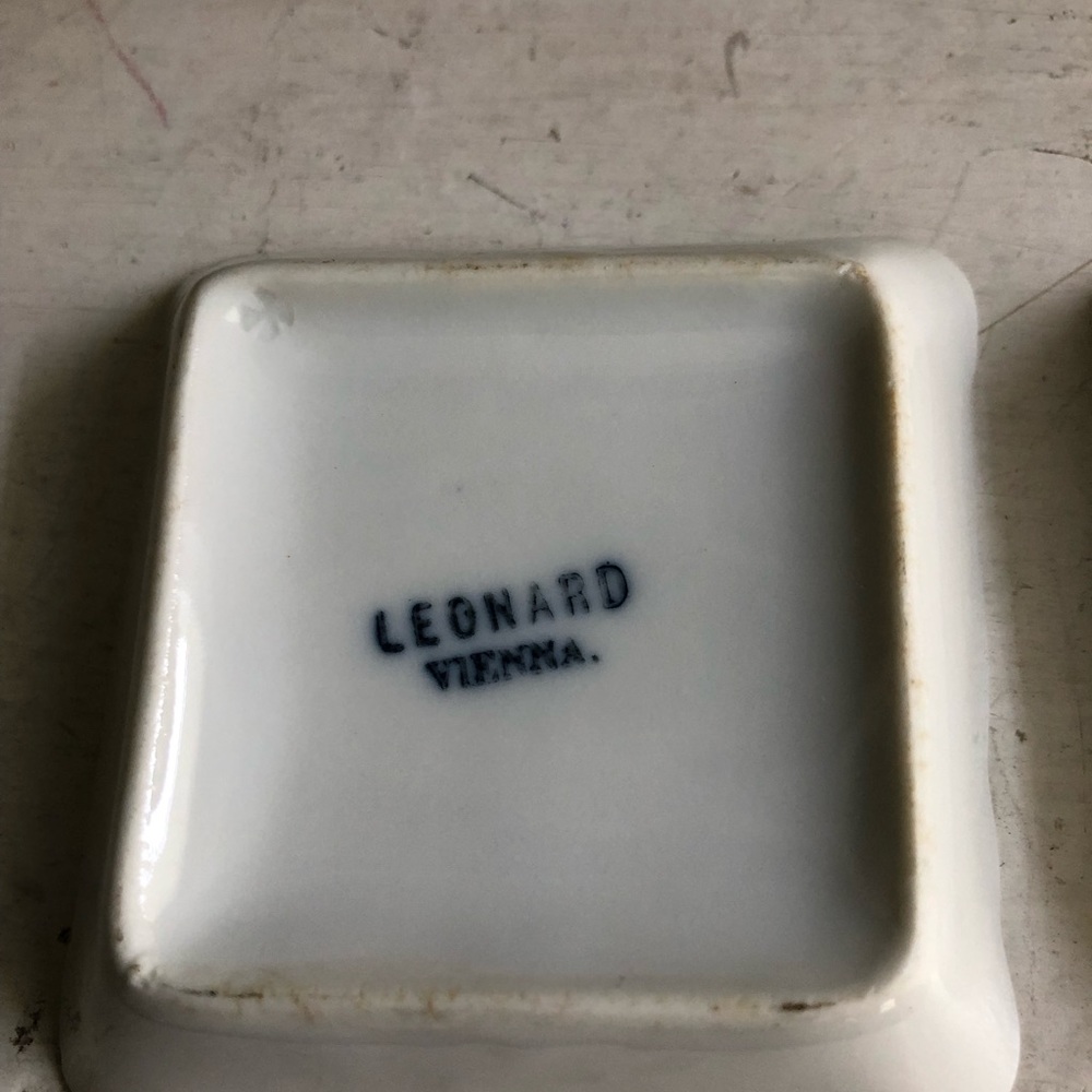 White Square Ceramic Dishes/vintage/collectible/antique dishes - Picture 5 of 5